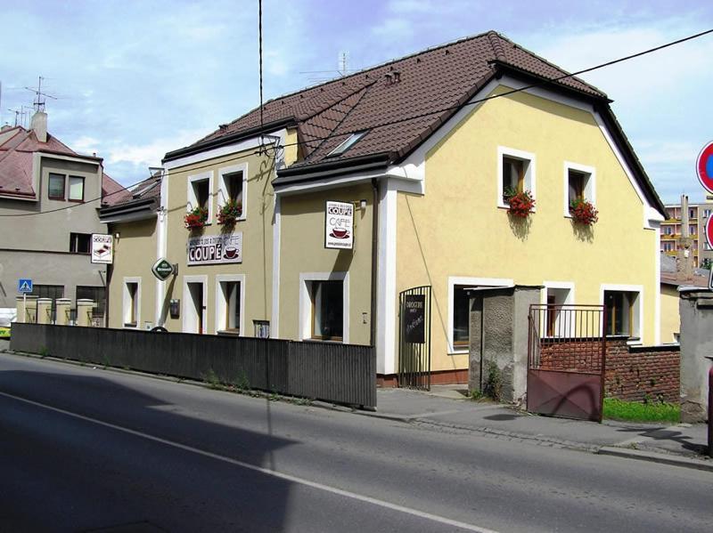 Penzion Coupe Příbram Buitenkant foto